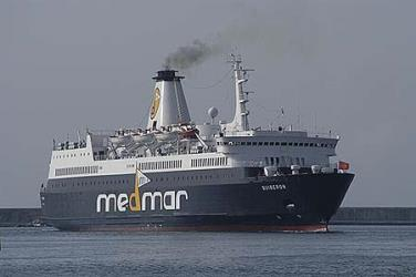 El ferry Medmar navegando hacia Ischia